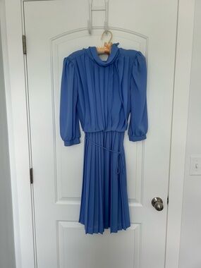 Vintage Bobby’s Girl Elegant Blue Pleated Long-Sleeve Dress